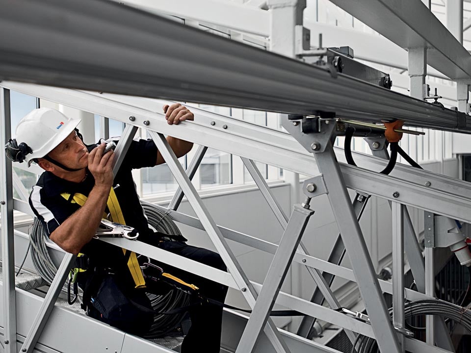 CPR products being tested by a professional kiwa employee