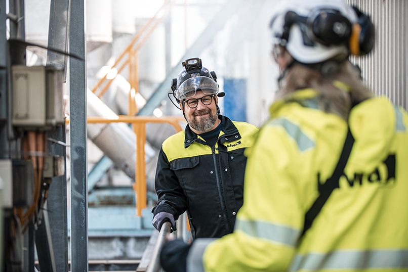 Två besiktningsingenjörer från Kiwa. 