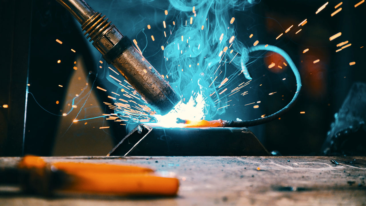 Svetslåga vid svetsarbete. 